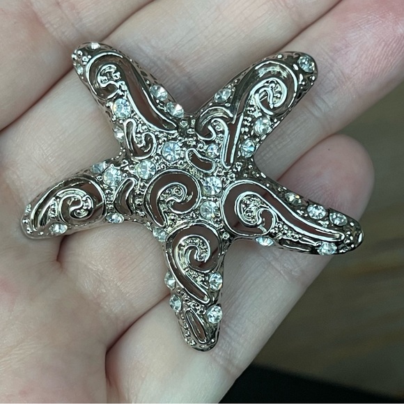 Vintage Star Fish Brooch Silver Tone Enamel & Clear Rhinestone Crystals - Picture 4 of 6
